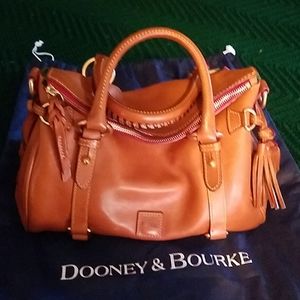 Dooney & Bourke Handbag
